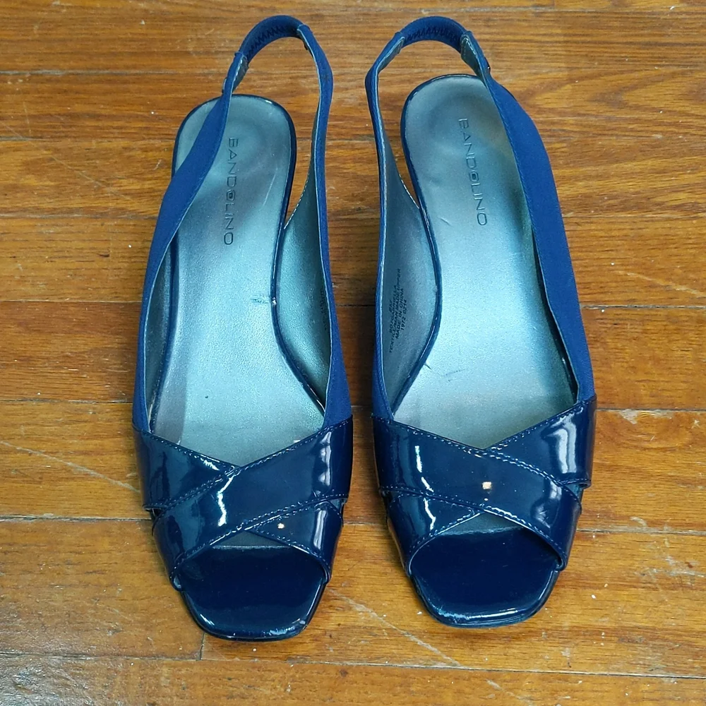 Bandolino Navy peep toe wedges with slingback - Picture 3 of 9